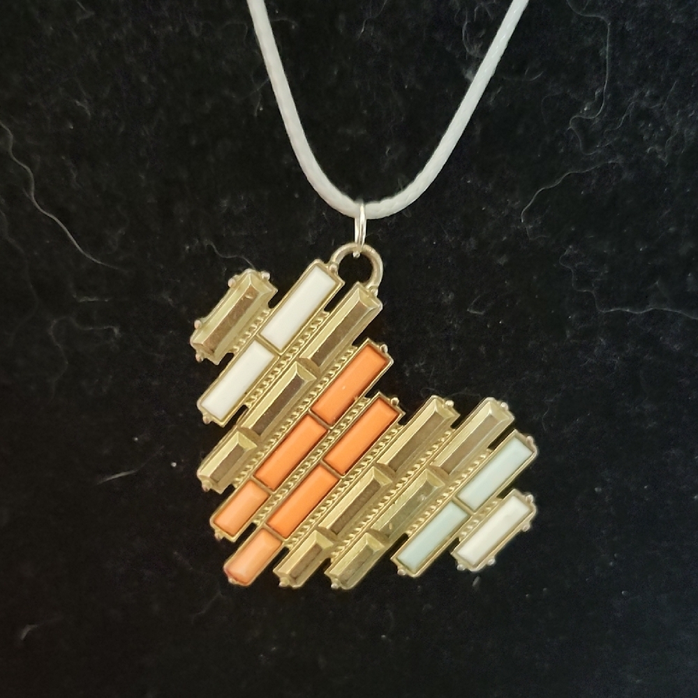 Handcrafted Pastel Pulse Necklace - Picture 3 of 6